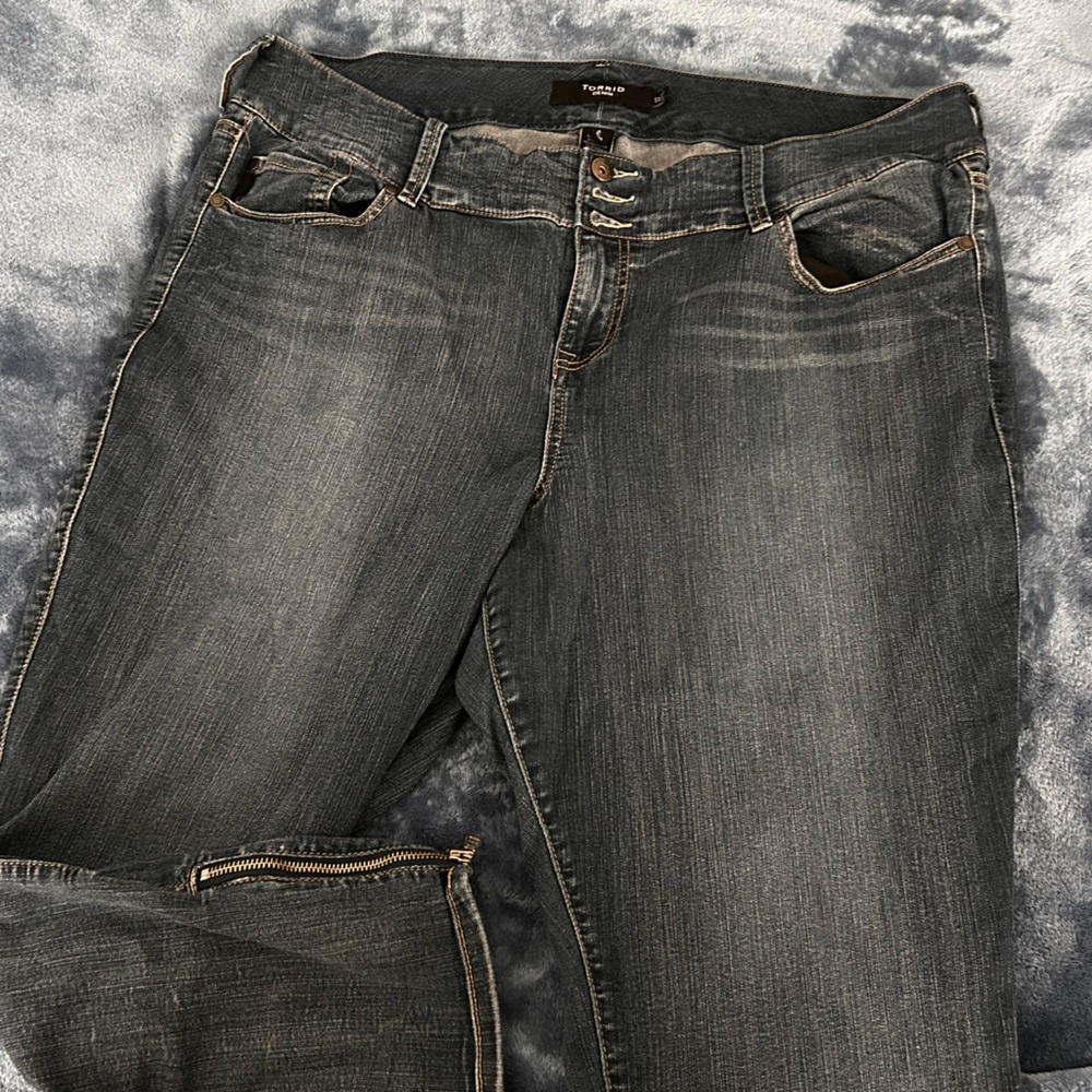 Torrid Zipper Ankle Jeans
